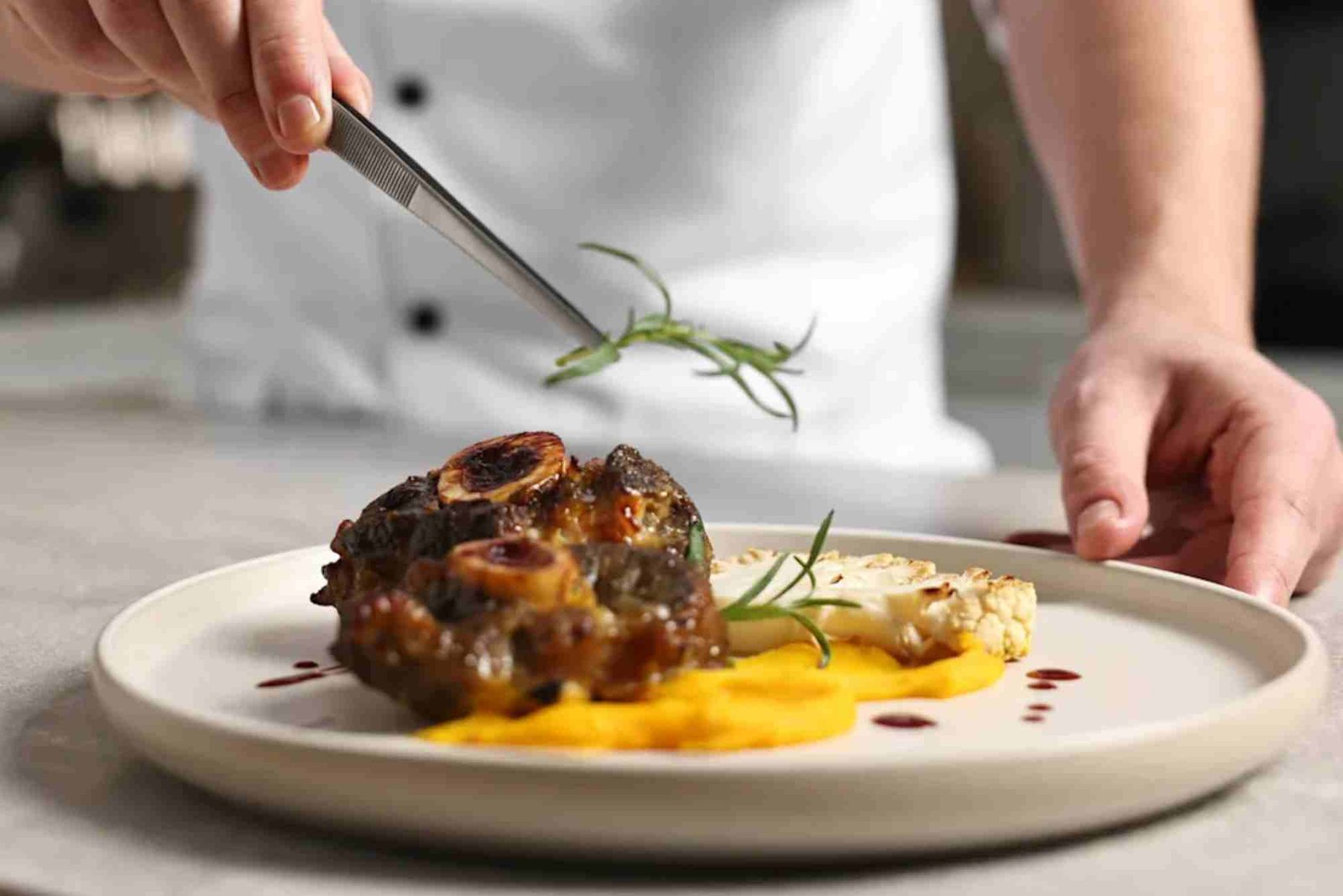 How to Plate Food Like a Professional Chef