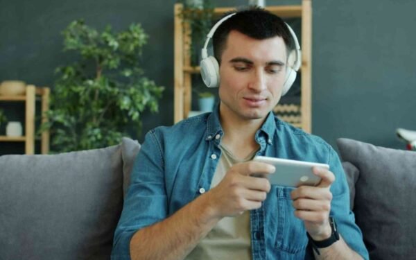 How Online Entertainment Has Changed Viewer Habits